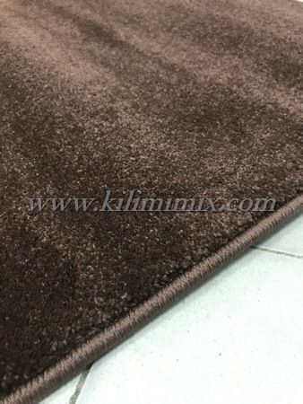 Едноцветен килим - Кафяв
