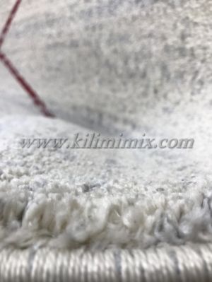 Carpet Lux - White - D.Red