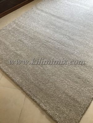 Едноцветен килим -Светло Бежов